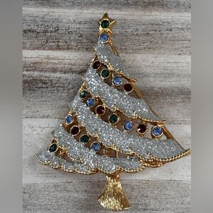 beautiful vtg Christmas tree brooch